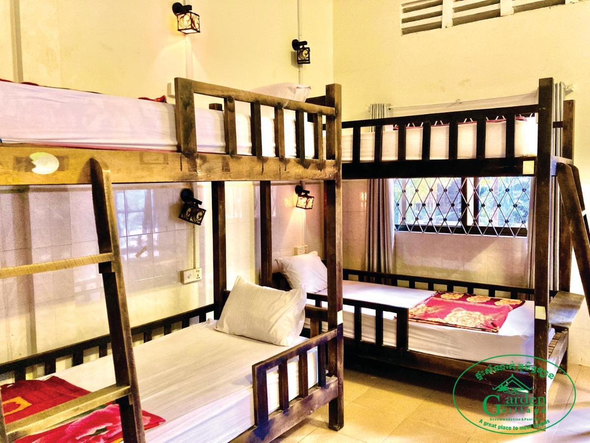 Garden Village Guesthouse & Pool Bar Сиемрип Экстерьер фото
