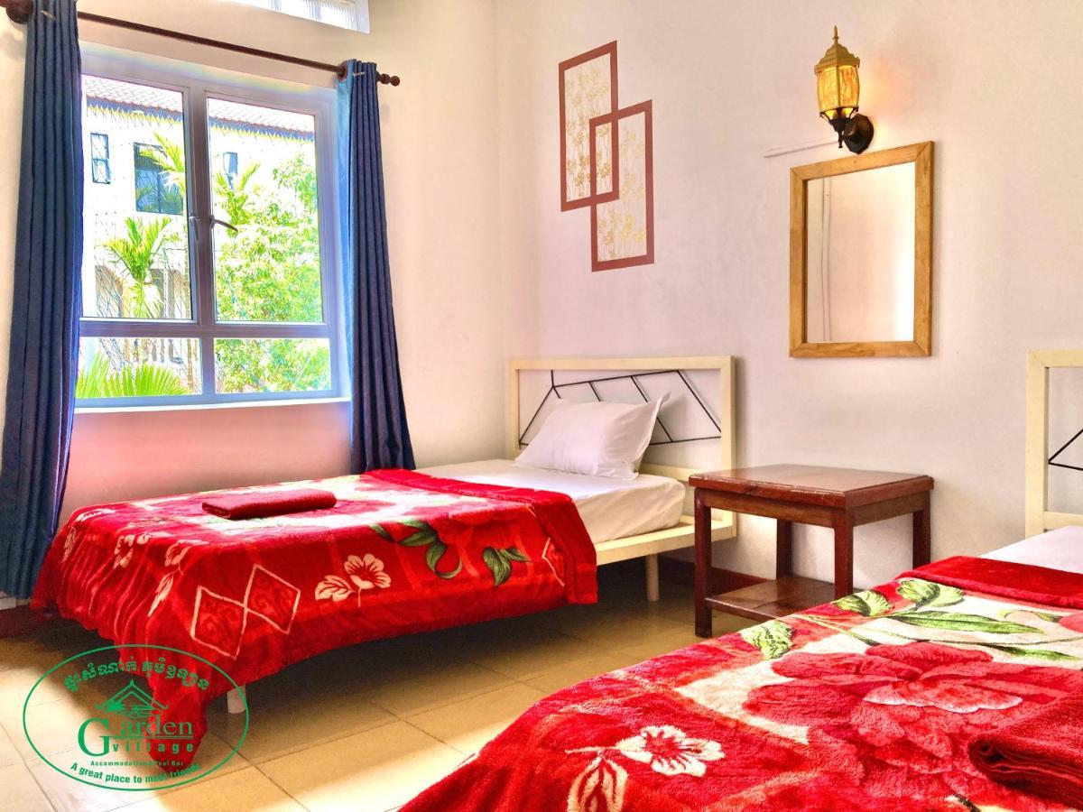 Garden Village Guesthouse & Pool Bar Сиемрип Экстерьер фото